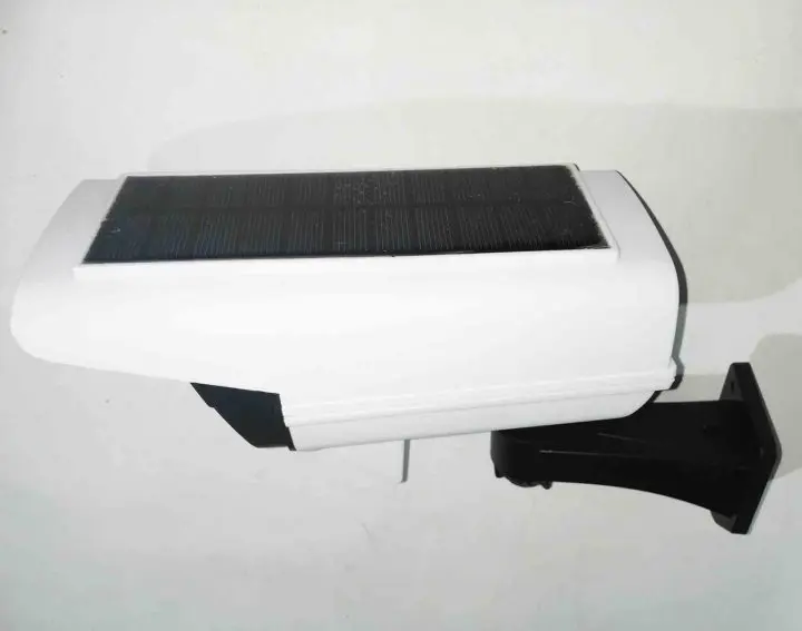 Вуличний ліхтар на сонячній батареї з датчиком руху та пультом JLP-2178 Ліхтар-прожектор у вигляді камери - Зображення 4