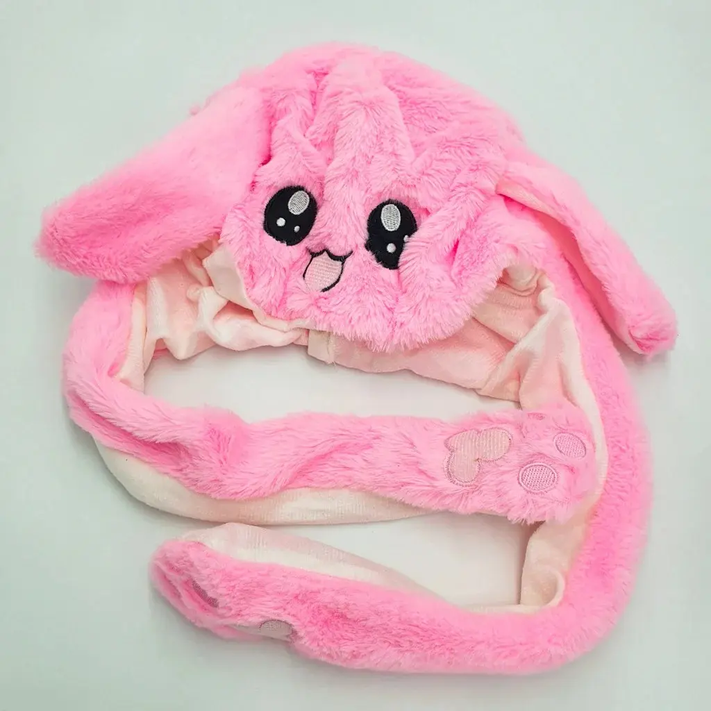 Шапка, що світиться з вушками, що рухаються.