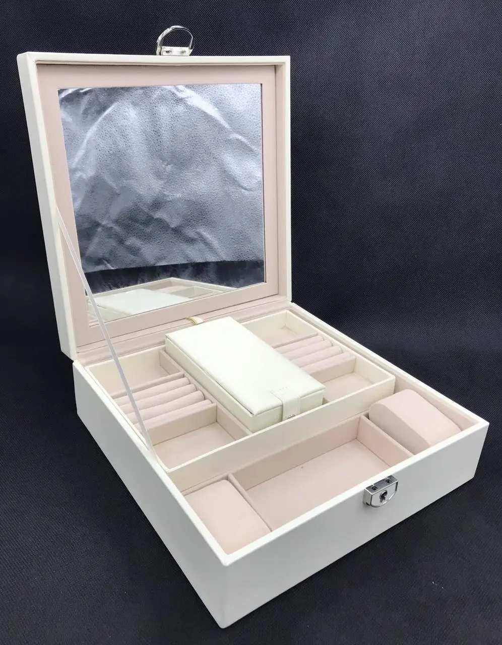 Скринька для прикрас стьобана з великим дзеркалом, що відкидається, маленька скринька всередині колір слонова кістка - Зображення 4