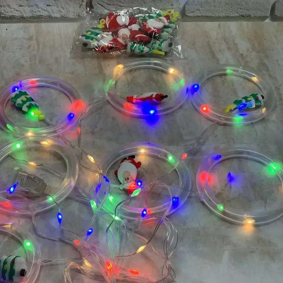 Гірлянда штора "Круги та кулі" 3м (ялинка, сніговик, дід мороз, олень, шапка) - Зображення 7