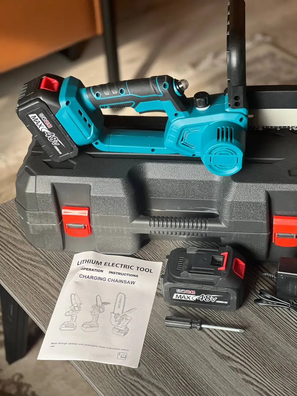 Акумуляторна міні електрична Electric chain saw 8 дюймів - Зображення 4