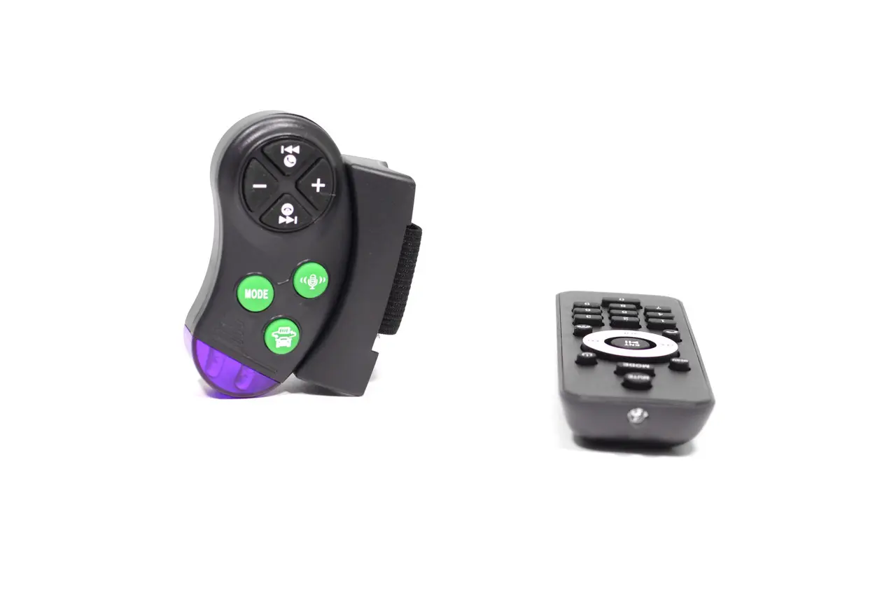 Автомагнітола SWM 9601G 7in1 Bluetooth Car Stereo/MP5/GPS/FM/AM Radio/Map Card/Camera - Зображення 4