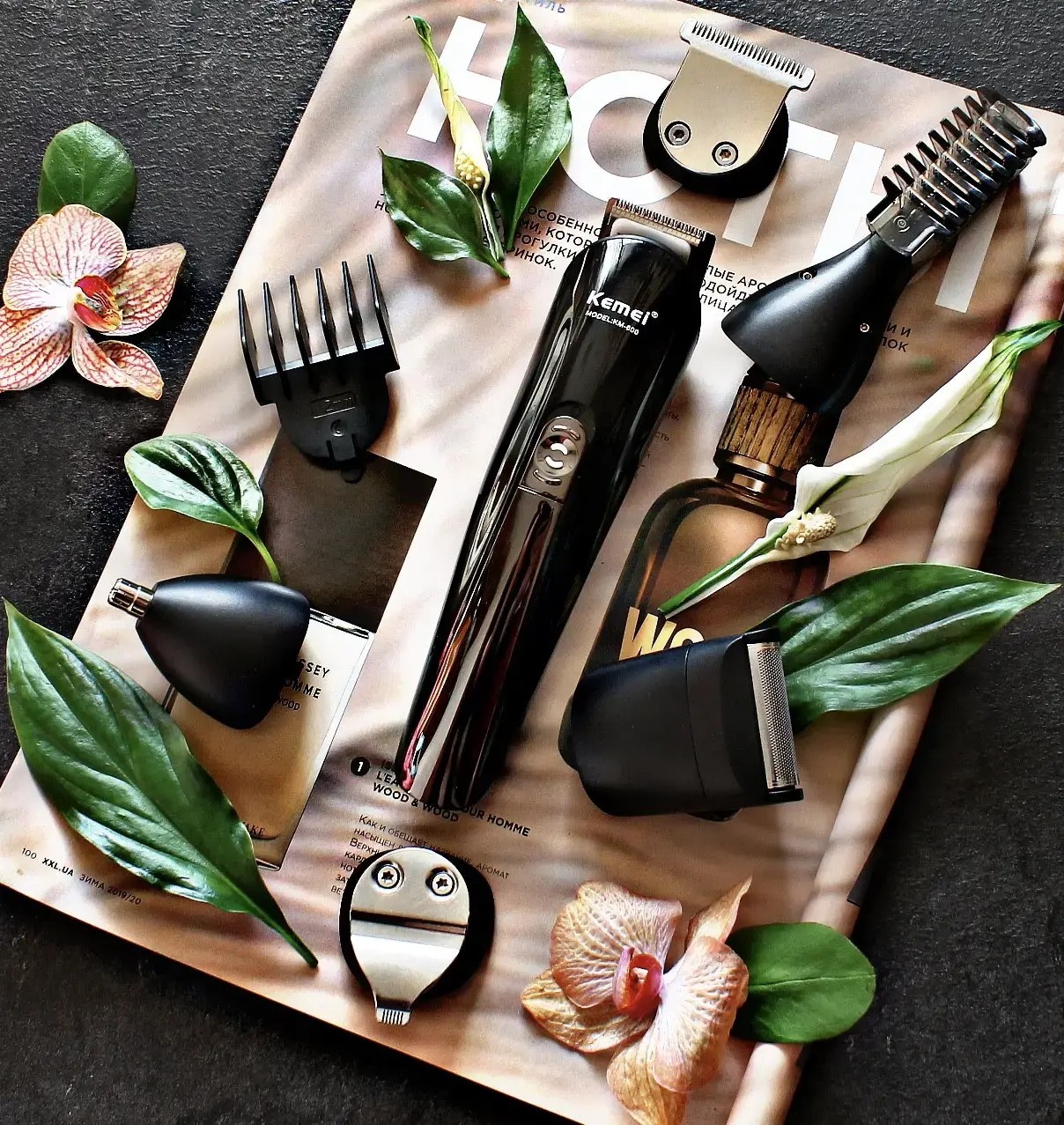 Бритва, триммер, машинка для стрижки волосся Kemei KM-600 тримвер з підставкою. - Зображення 7