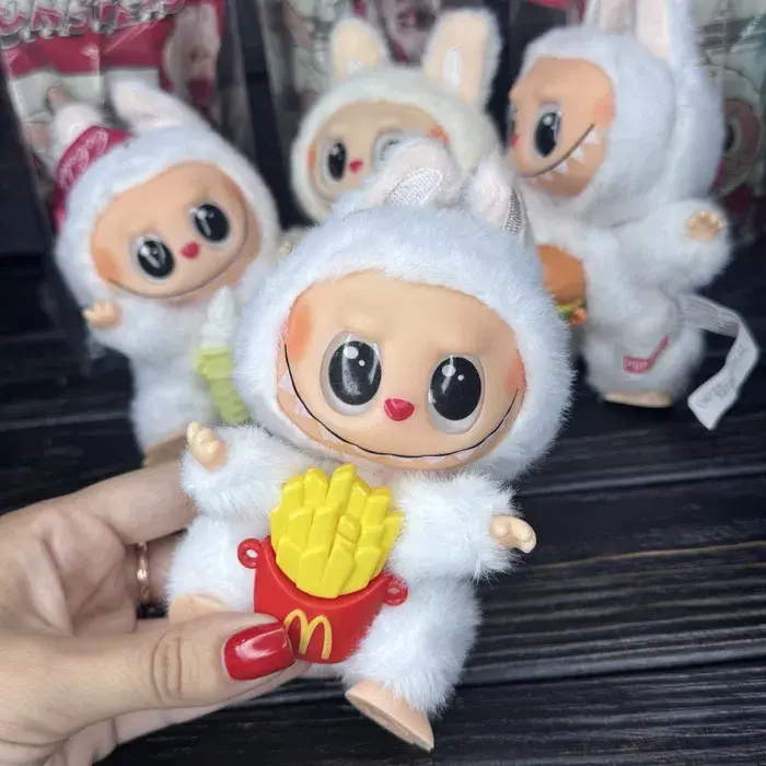 Іграшка Лабубу сюрприз м'який брелок Labubu McDonalds Coca-Cola Series для сумки ключів - Зображення 4