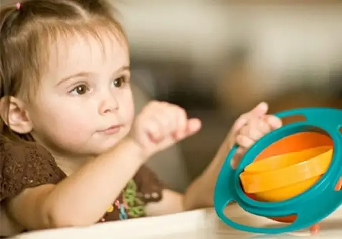 Дитяча тарілка-непроливайка "Universal Gyro Bowl", тарілка непроливайка неваляшка, посуд для дітей - Зображення 6