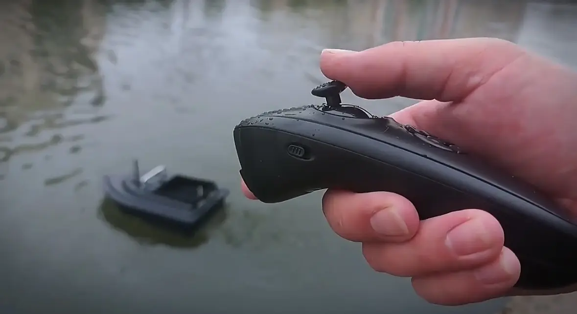 Кораблик рибальський для підгодовування до 200м2 скидання на дистанційному керуванні SamsFish F-18 - Зображення 2