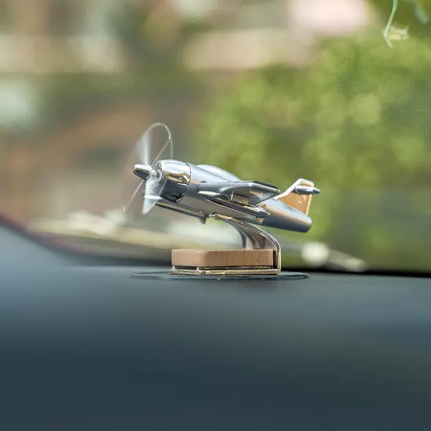 Креативний автомобільний освіжувач, ароматизатор повітря у вигляді літака з пропелером, що обертається, від сонячної панелі - Зображення 3