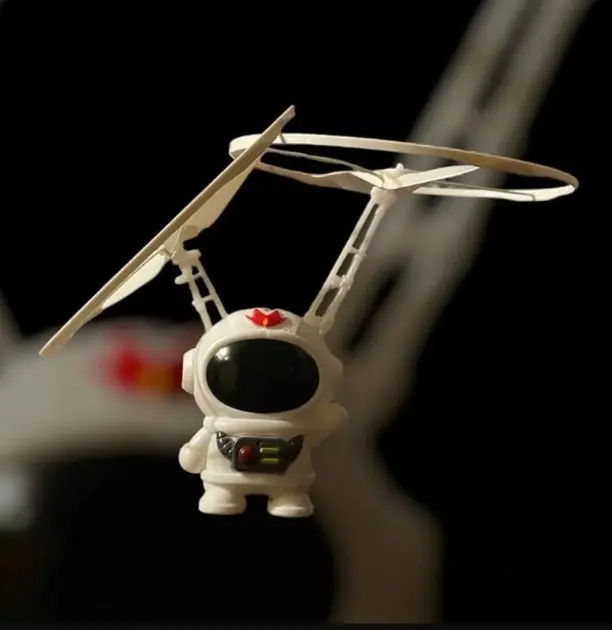 Літаючий "Космонавт", Левітуючий електричний ударостійкий спінер, бумеранг з LED підсвічуванням, TRG-198741 - Зображення 2