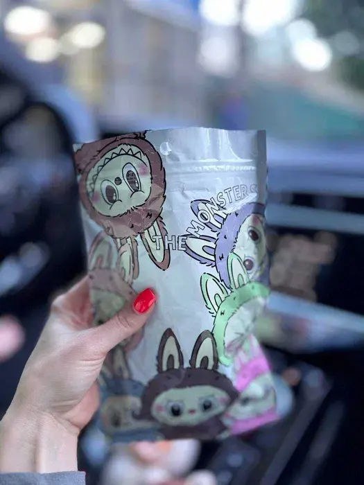 М'яка фігурка іграшка-сюрприз Labubu Лабубу – брелок 16 см брелок на сумку - Зображення 2