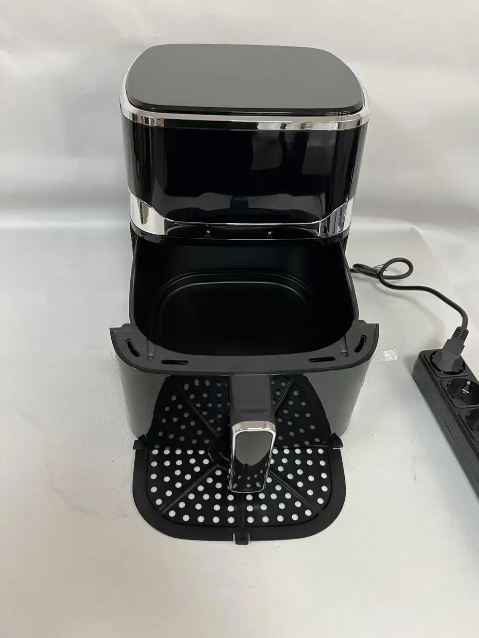 Мультипіч, аерофритюрниця, аерогриль 5 л, 1400 Вт, 8 програм, Crownberg СВ 5547 - Зображення 2