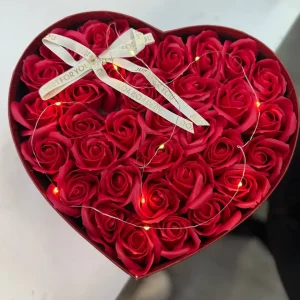 Подарунковий набір мильне Серце з трояндами з мила LED/подарунковий бокс з мильними трояндами
