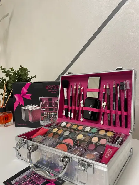 Набір косметики для макіяжу GM19423 у валізці HA-281 - Зображення 2