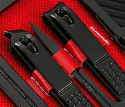 Набір манікюрний з 7 предметів у футлярі. Набір для манікюру та педикюру в чохлі (чорний) - Зображення 10