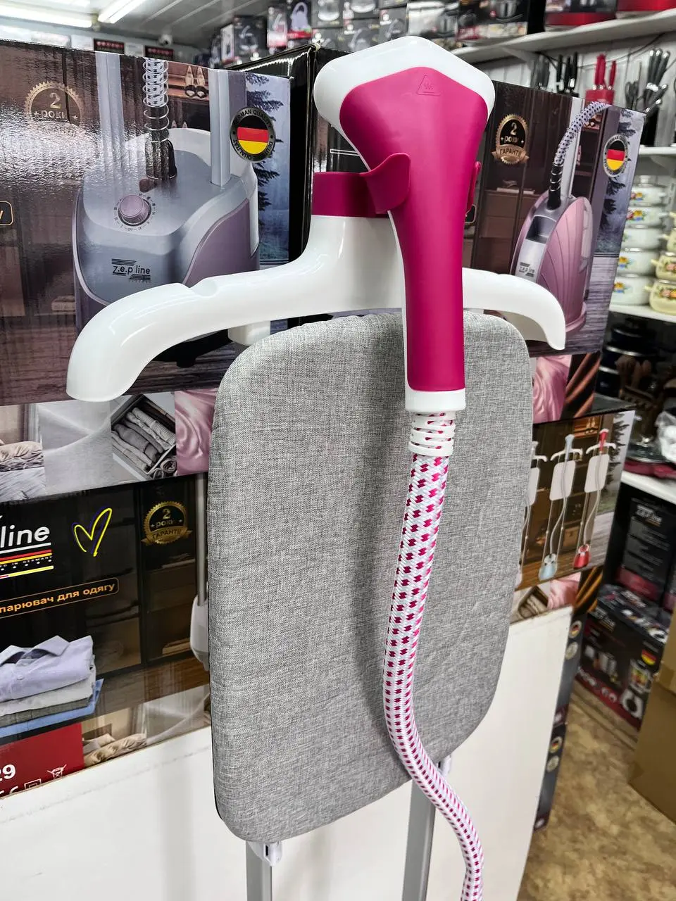 Червоний Відпарювач вертикальний для одягу зі стійкою Zepline ZP-129 3000W - Зображення 2