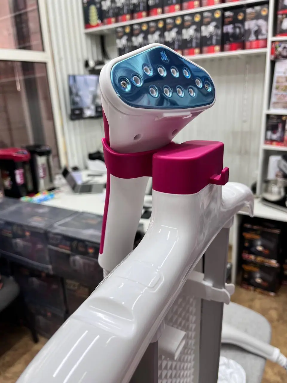 Червоний Відпарювач вертикальний для одягу зі стійкою Zepline ZP-129 3000W - Зображення 3