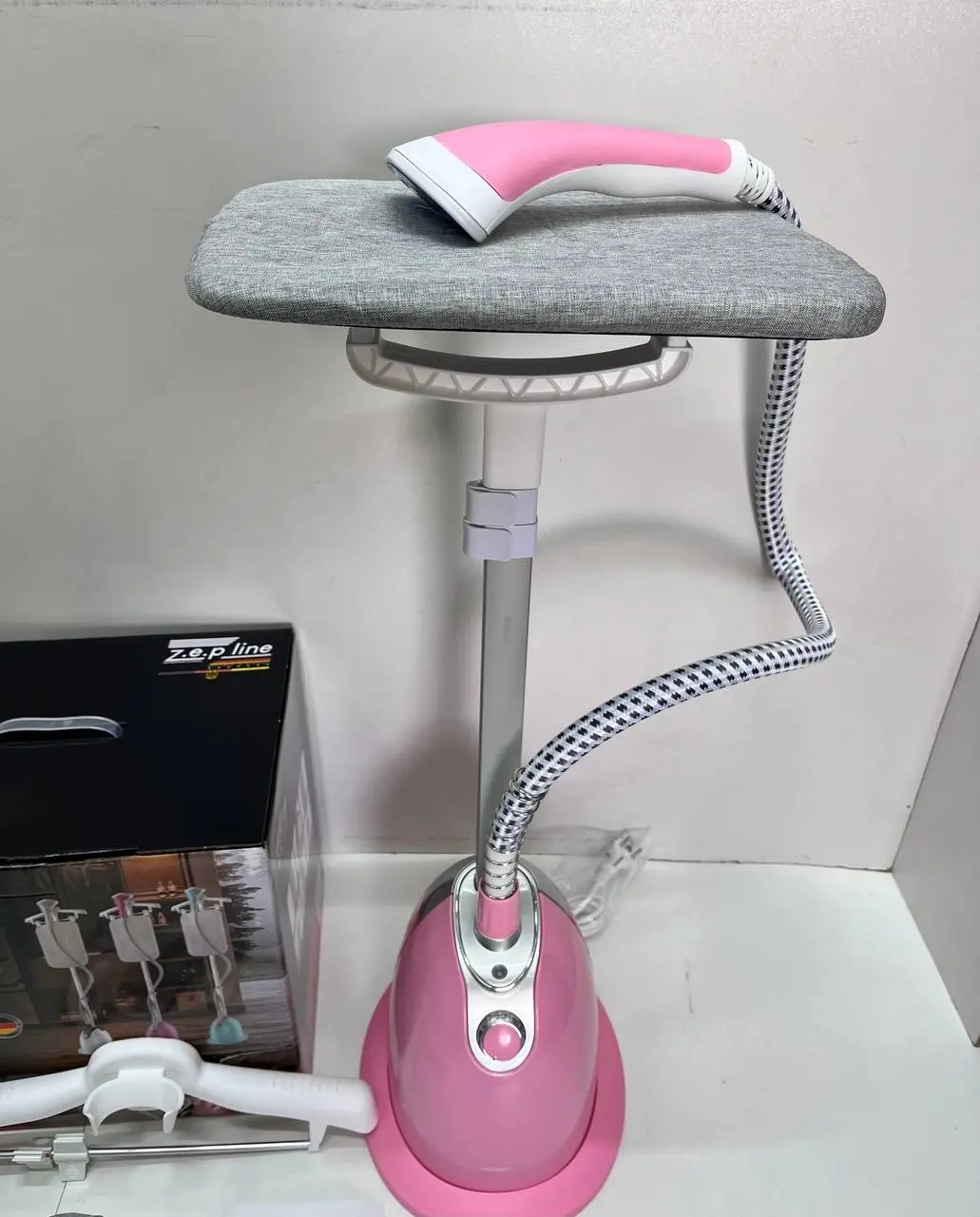 Рожевий Відпарювач вертикальний для одягу зі стійкою Zepline ZP-130 3000W - Зображення 6