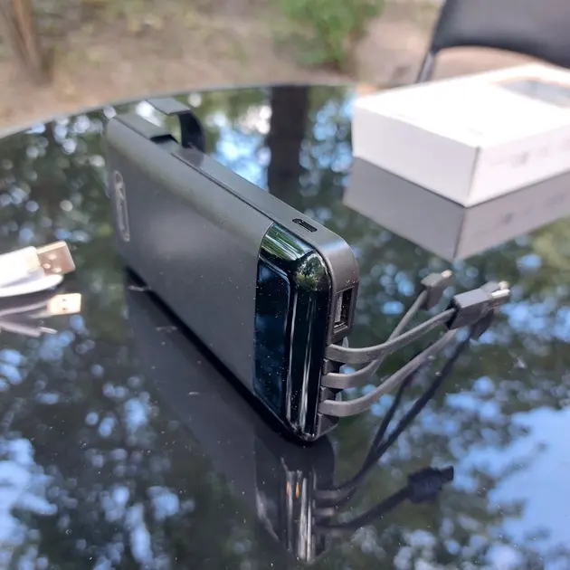 Павербанк 30000 mAh вбудовані кабелі USB, micro USB, Type-C, Lightning з підставкою для телефону, Портативна батарея Powerbank - Зображення 3