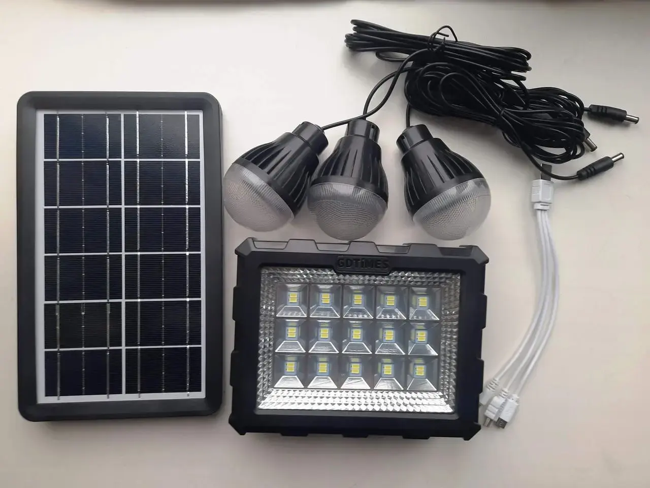 Портативна сонячна станція GDTimes GD 106 ліхтар + 3 лампочки - Зображення 3