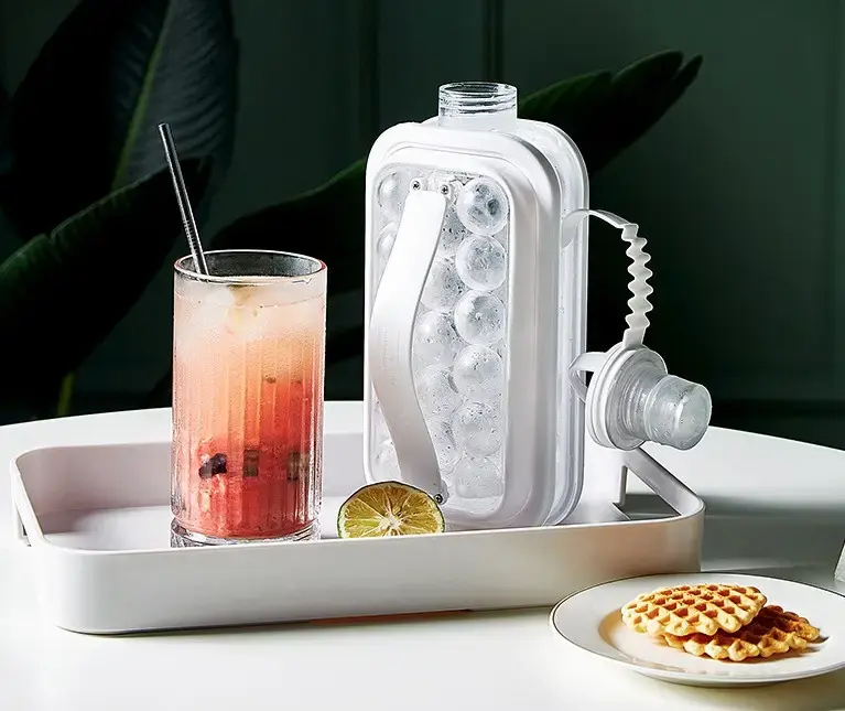 Портативна силіконова форма для льоду пляшка 2 в 1 ICE CUBE TRAY складана на 17 кульок - Зображення 3