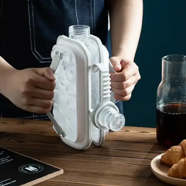 Портативна силіконова форма для льоду пляшка 2 в 1 ICE CUBE TRAY складана на 17 кульок - Зображення 2