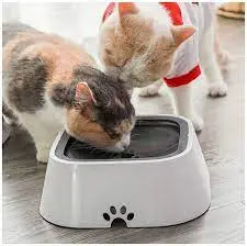 Поїлка непроливайка для собак та кішок з плаваючим диском Миска антипроливайка для води MAGIC BOWL Біла 1,5л - Зображення 7