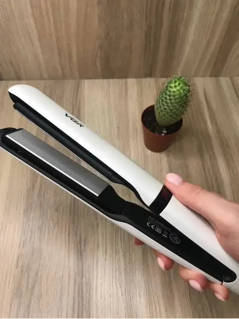 Професійна праска VGR випрямляч з турмаліновим покриттям, терморегулятором та дисплеєм, потужність 55 Вт V-511 - Зображення 3