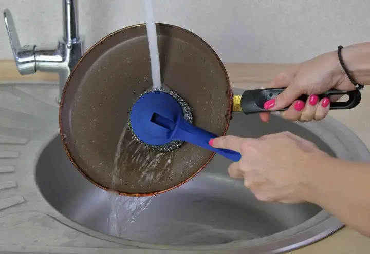 Щітка з довгою ручкою для чищення посуду, посуду, сковороди BRUSH AND-4-20-600 - Зображення 6