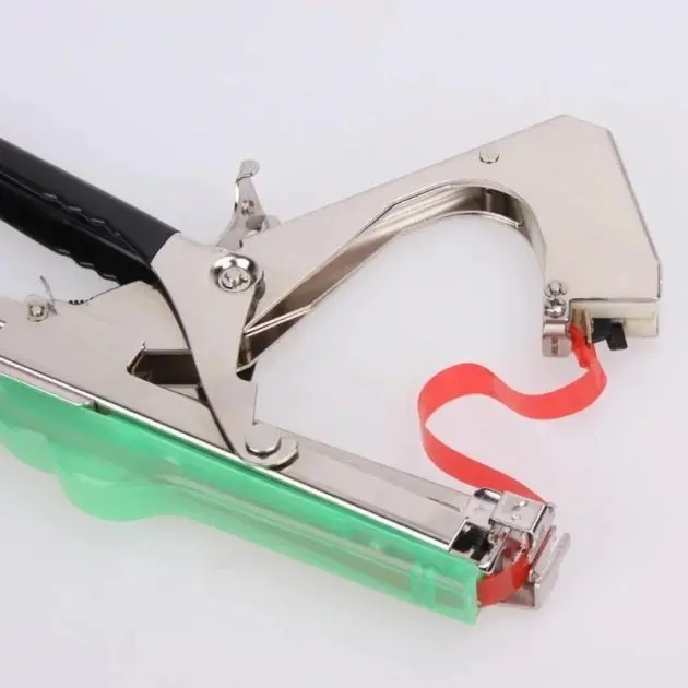 Степлер Тапенер Tapetool для підв'язки садових та городніх рослин Степлер+ремкоплект (ніж, пружина, болт) - Зображення 5