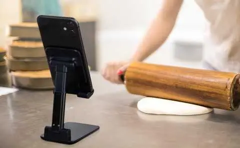 Універсальна підставка-тримач для телефону та планшета Erston - Зображення 10