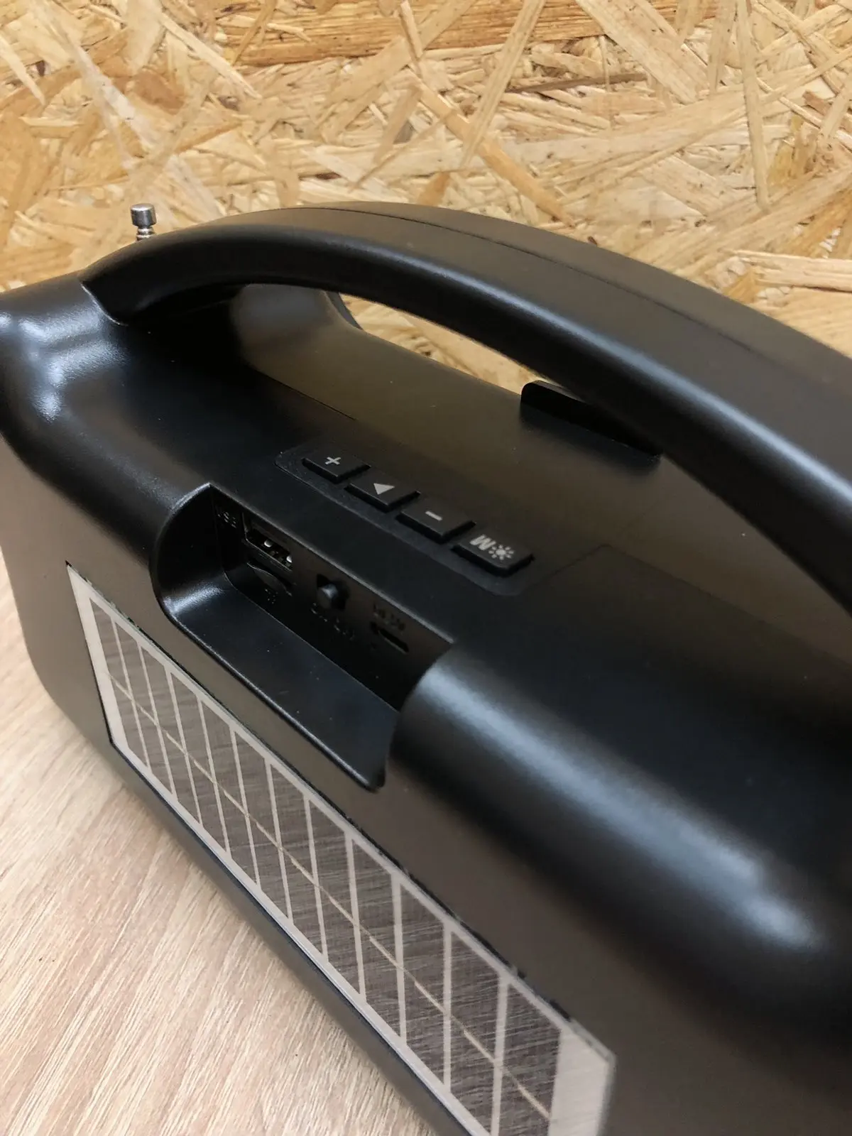 Всехвильовий Портативний радіоприймач з ліхтариком P352 - Зображення 7